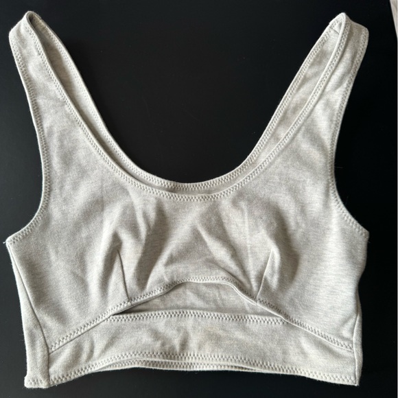 Cut out crop top - Picture 1 of 4